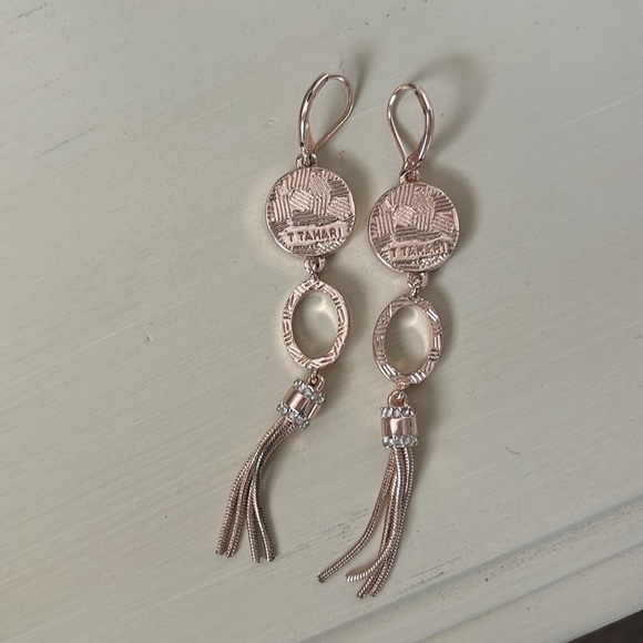 Pink earrings - Picture 2 of 3